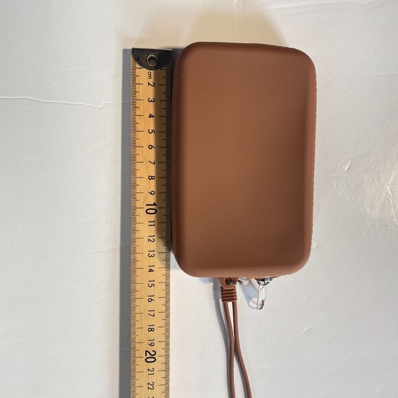 New Brown Silicone Zippered Small Bag 9' x 14' cm - Picture 6 of 6